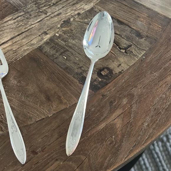 Vintage Oneida 5 pc Flatware set: - Picture 5 of 16